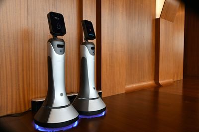 从市场拓荒到价值深耕 傅盛复盘18个月智能机器人销售心得